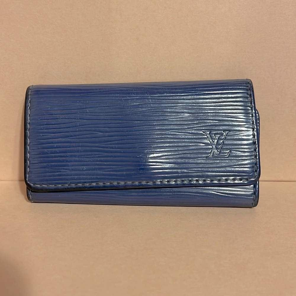 Authentic vintage Louis Vuitton Key Case for 4 keys